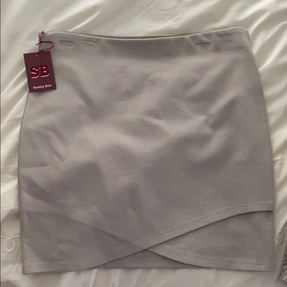 Aritzia Dresses & Skirts - Aritzia skirt